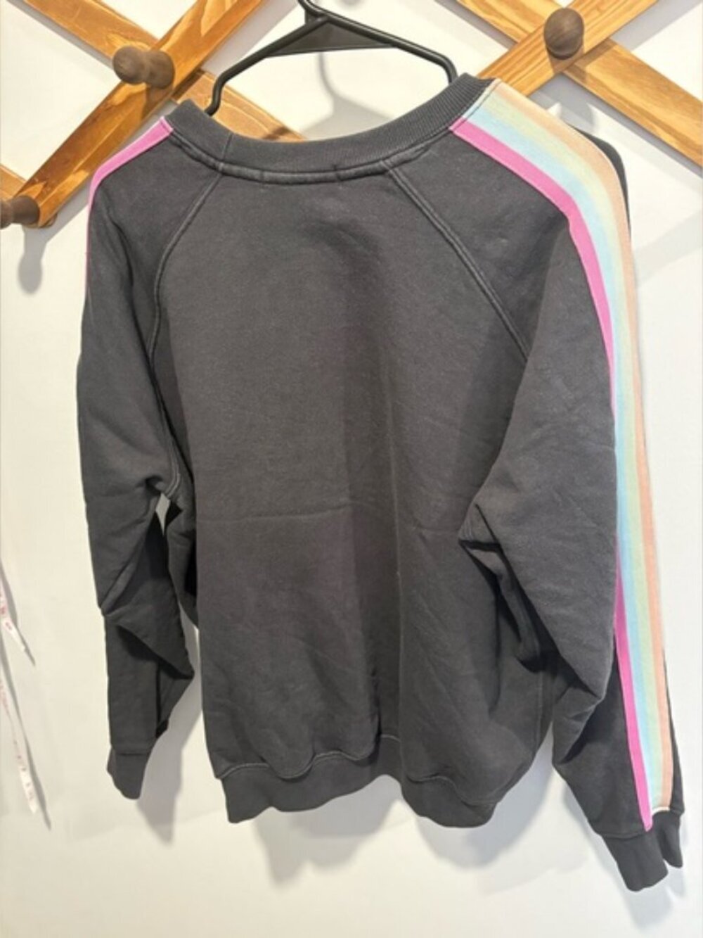 Spiritual Gangster HAPPY Rainbow Stripe Raglan Sweatshirt Size Large Dark Gray - Picture 6 of 15